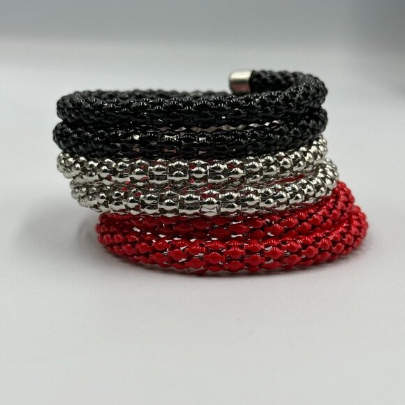 3/$30 Memory Wire Bracelet Red Black Silver Tone Beaded Coil Wrap Chunky 8.25" - Picture 2 of 8